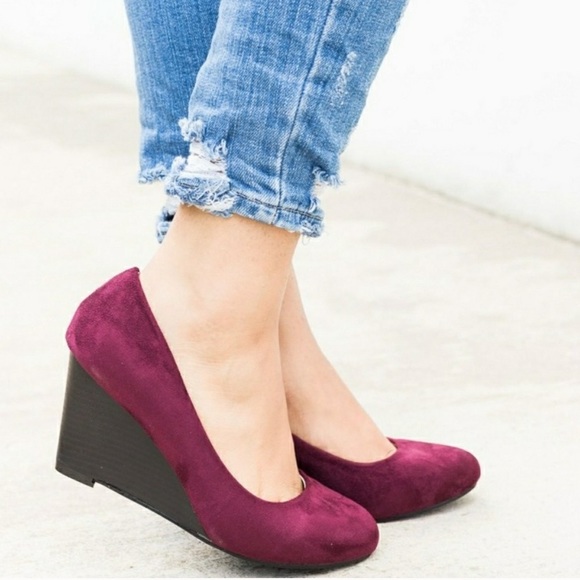 Burgundy Wedges 👠 - Picture 2 of 2